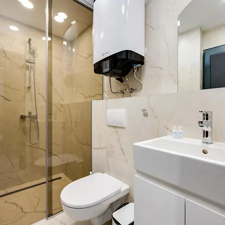 Central Studios With Patio Close To Sea Varna Exterior photo