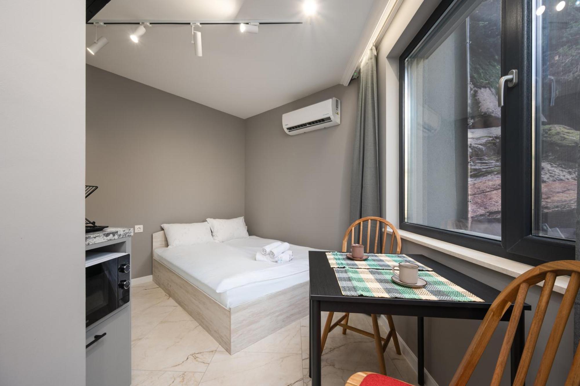 With Patio Close To Sea Apartment