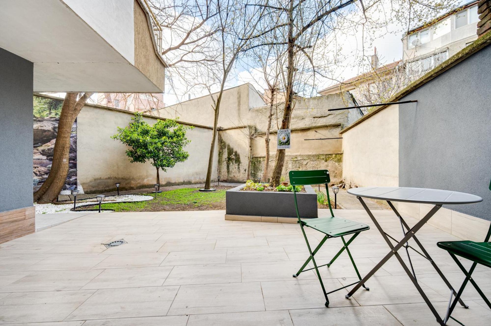 With Patio Close To Sea Apartment